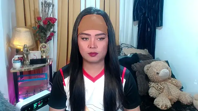 Snapshot of YourSweet-mich chatting on May 12, 2026, 1:39 pm YourSweet-mich online show from May 12, 2026, 1:39 pm