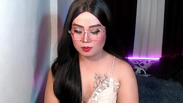 Snapshot of YourSweet-mich chatting on February 8, 2026, 2:42 am YourSweet-mich online show from February 8, 2026, 2:42 am