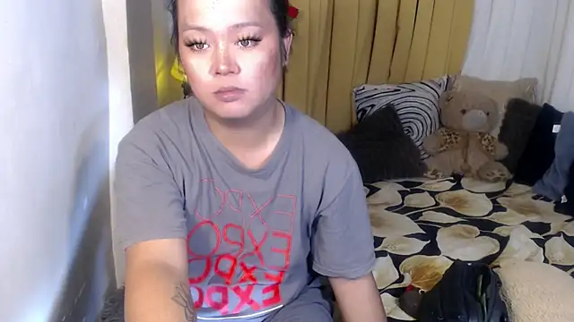 Snapshot of YourSweet-mich chatting on April 27, 2026, 4:10 am YourSweet-mich online show from April 27, 2026, 4:10 am