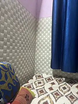 Hot Jaanvi  online show from June 25, 2026, 6:02 pm