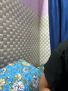 Hot Jaanvi  online show from July 28, 2026, 3:32 pm