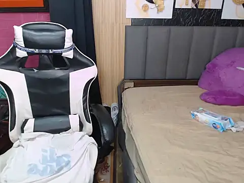 Snapshot of Raffa_ella69 chatting on March 19, 2026, 8:03 am Raffa ella69 online show from March 19, 2026, 8:03 am