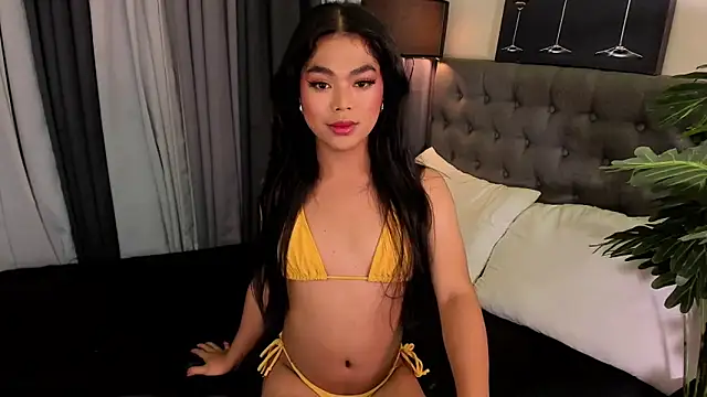 Snapshot of AsianHugecockAnna chatting on October 13, 2025, 9:22 am AsianHugecockAnna online show from October 13, 2025, 9:22 am