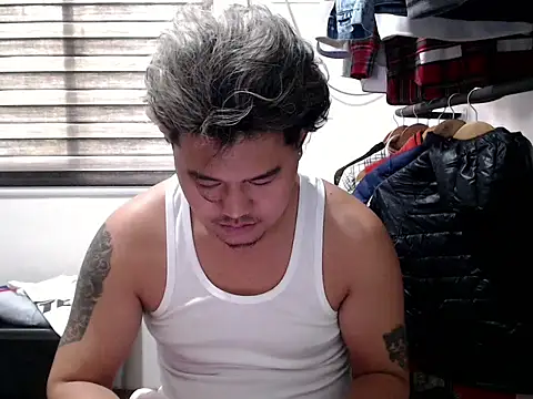 Snapshot of tastylicious_John19 chatting on December 2, 2025, 4:25 am tastylicious John19 online show from December 2, 2025, 4:25 am