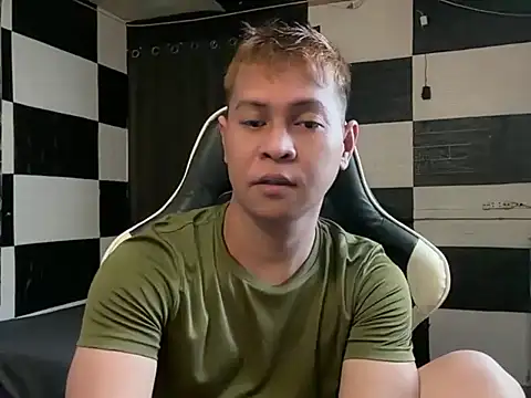 AsianHotBODYY online show from May 10, 2026, 6:17 am
