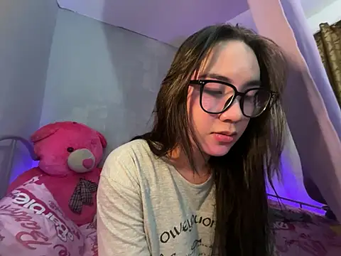 Snapshot of wild_flowerx chatting on July 19, 2026, 3:37 am wild flowerx online show from July 19, 2026, 3:37 am