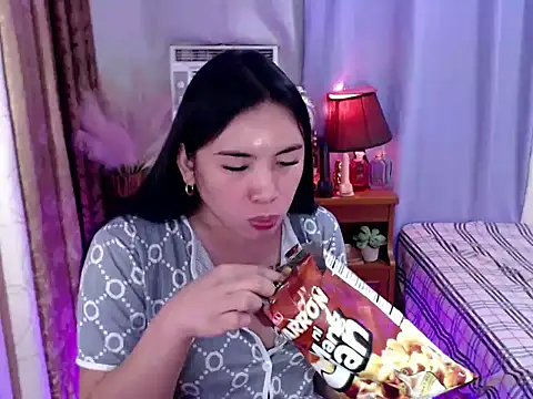 Snapshot of wild_flowerx chatting on November 20, 2025, 8:04 am wild flowerx online show from November 20, 2025, 8:04 am