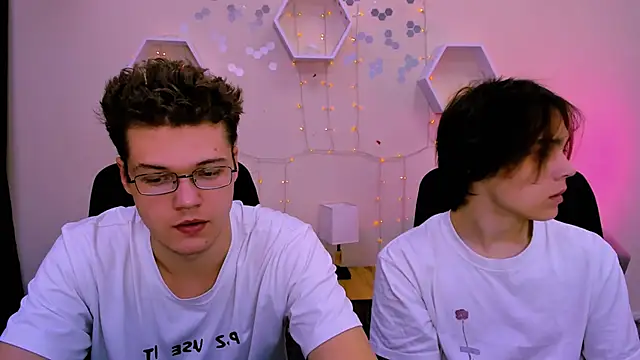 Snapshot of lucas_long_ chatting on November 9, 2025, 9:46 am lucas long online show from November 9, 2025, 9:46 am