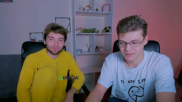 Snapshot of lucas_long_ chatting on October 9, 2025, 7:25 pm lucas long online show from October 9, 2025, 7:25 pm