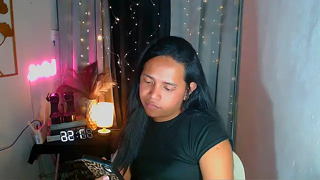 Snapshot of Lorainnelustts chatting on February 25, 2026, 7:36 pm Lorainnelustts online show from February 25, 2026, 7:36 pm