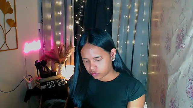 Snapshot of Lorainnelustts chatting on February 19, 2026, 2:03 pm Lorainnelustts online show from February 19, 2026, 2:03 pm