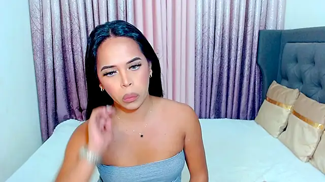 Snapshot of Lorainnelustts chatting on November 10, 2025, 7:35 am Lorainnelustts online show from November 10, 2025, 7:35 am