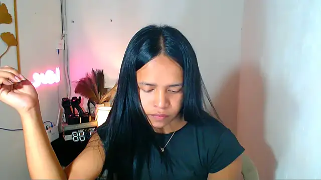 Snapshot of Lorainnelustts chatting on March 2, 2026, 4:57 am Lorainnelustts online show from March 2, 2026, 4:57 am