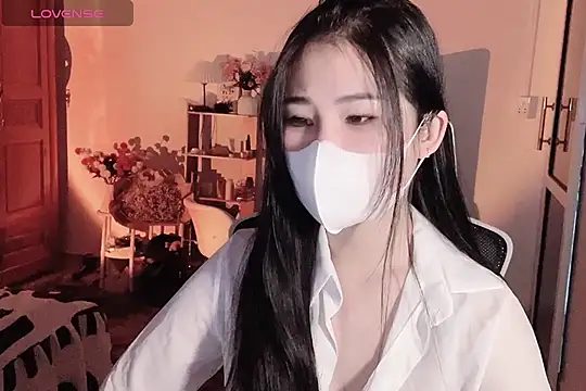    Daisy    online show from October 8, 2025, 7:36 pm