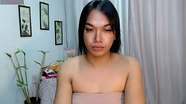 Snapshot of Herbielustts chatting on December 3, 2025, 6:40 pm Herbielustts online show from December 3, 2025, 6:40 pm