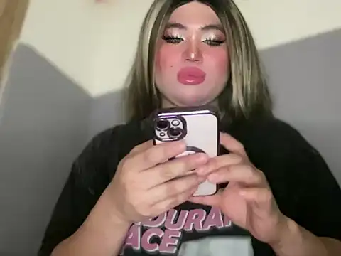 Snapshot of Naughtyrosecum chatting on November 22, 2025, 2:49 pm Naughtyrosecum online show from November 22, 2025, 2:49 pm