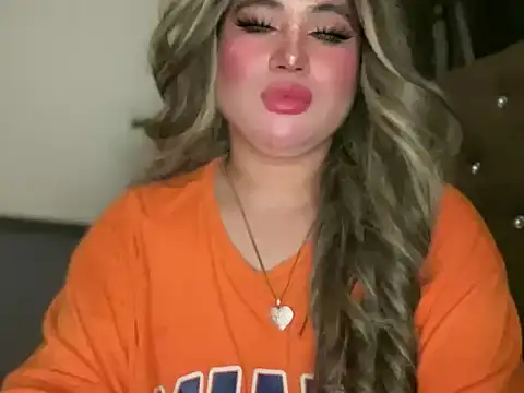 Snapshot of Naughtyrosecum chatting on November 5, 2025, 3:15 pm Naughtyrosecum online show from November 5, 2025, 3:15 pm