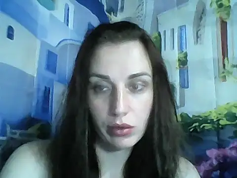 Qinini online show from June 4, 2026, 8:24 pm