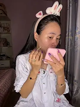 Snapshot of Dau-Tayy chatting on October 8, 2025, 5:24 pm Dau-Tayy online show from October 8, 2025, 5:24 pm