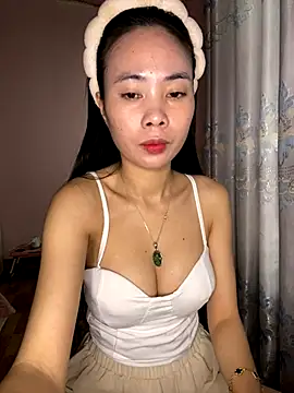 Snapshot of Dau-Tayy chatting on December 3, 2025, 7:19 am Dau-Tayy online show from December 3, 2025, 7:19 am