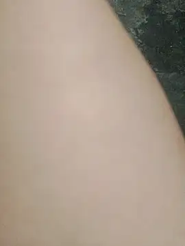 CloudyChu online show from October 13, 2025, 1:56 pm