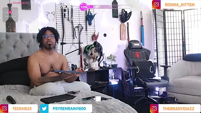 Snapshot of SamXTeck chatting on March 16, 2026, 10:23 pm SamXTeck online show from March 16, 2026, 10:23 pm