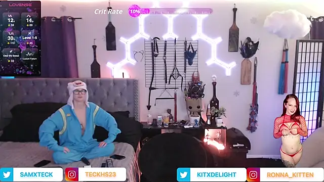 Snapshot of SamXTeck chatting on December 1, 2025, 1:50 am SamXTeck online show from December 1, 2025, 1:50 am