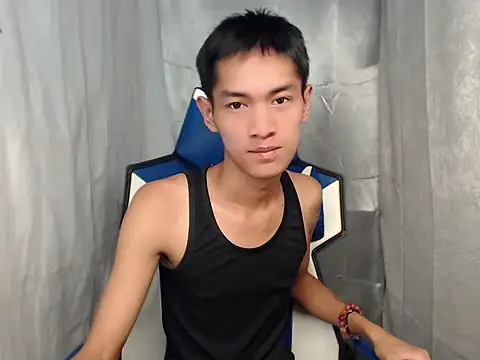 Snapshot of riks_tyler chatting on May 5, 2026, 9:18 pm riks tyler online show from May 5, 2026, 9:18 pm