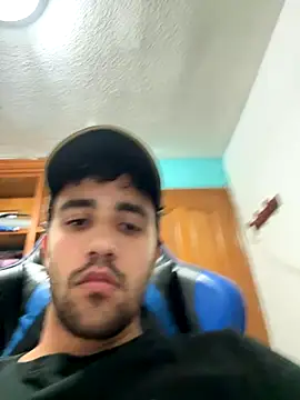 aavrdvh33 online show from November 20, 2025, 10:09 pm