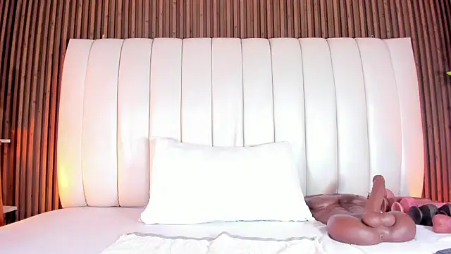 SandraMilerr online show from March 5, 2026, 4:31 am