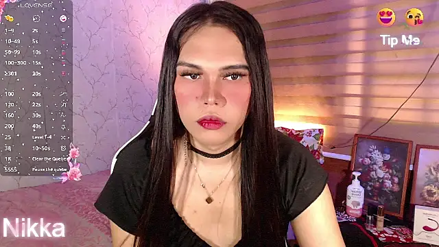 TssluttyNikka online show from October 25, 2025, 10:21 pm