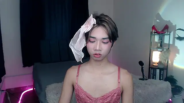 Lavictoriathegreat online show from November 20, 2025, 1:56 pm