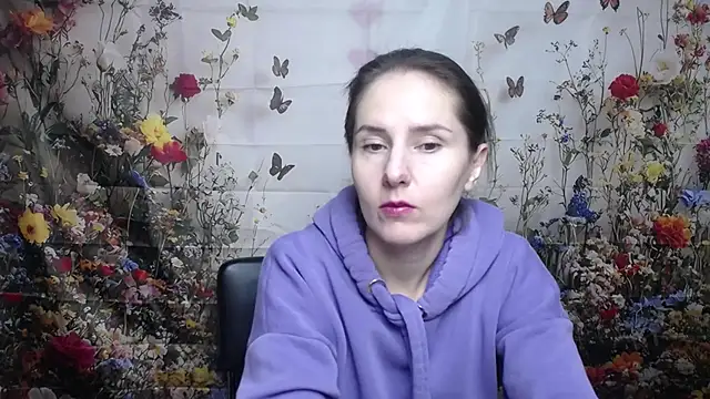 KarinaSwann online show from October 1, 2025, 5:23 am