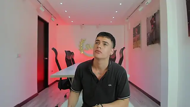 Snapshot of BenitoSaenz chatting on March 3, 2026, 1:07 pm BenitoSaenz online show from March 3, 2026, 1:07 pm