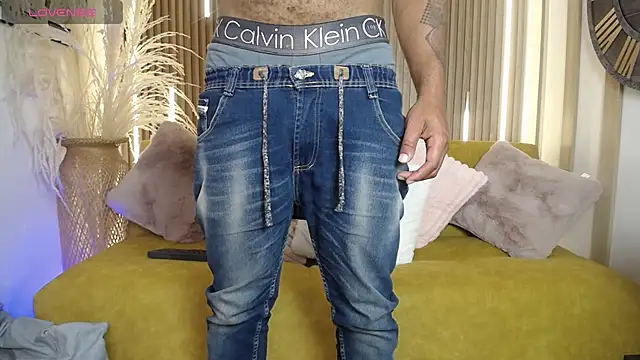 King Malik online show from September 25, 2025, 12:55 pm