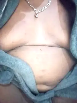 Snapshot of OnlyMoneyIwanT chatting on February 1, 2026, 1:15 am OnlyMoneyIwanT online show from February 1, 2026, 1:15 am