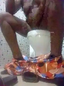 Snapshot of OnlyMoneyIwanT chatting on February 13, 2026, 12:32 am OnlyMoneyIwanT online show from February 13, 2026, 12:32 am