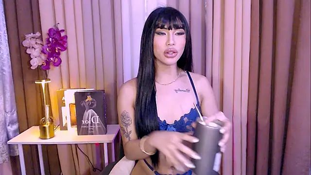 Snapshot of Megan_sativa chatting on November 16, 2025, 8:19 am Megan sativa online show from November 16, 2025, 8:19 am