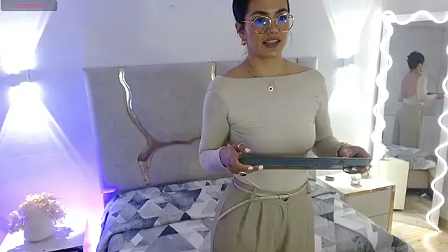 Rosalind tay online show from October 20, 2025, 11:00 am