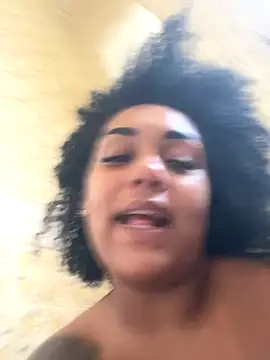 Snapshot of morenaluaa chatting on October 13, 2025, 4:52 pm morenaluaa online show from October 13, 2025, 4:52 pm