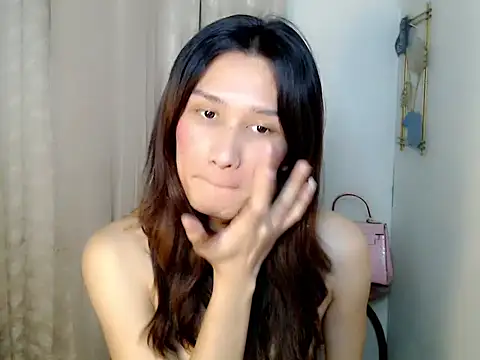 Snapshot of SerenaCortesi chatting on April 13, 2026, 7:40 pm SerenaCortesi online show from April 13, 2026, 7:40 pm