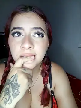 Snapshot of Chloe_Sky_love chatting on November 7, 2025, 4:06 am Chloe Sky love online show from November 7, 2025, 4:06 am