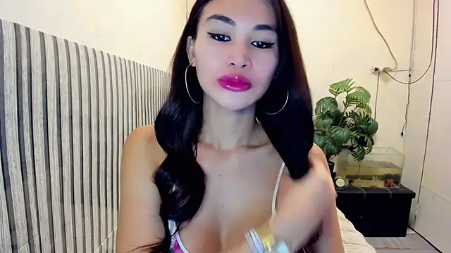 Snapshot of Ms_Monica chatting on February 17, 2026, 2:53 am Ms Monica online show from February 17, 2026, 2:53 am