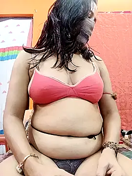 Hotpuja25 online show from March 12, 2026, 6:12 pm