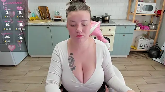 Snapshot of LinaElasm chatting on March 7, 2026, 6:09 am LinaElasm online show from March 7, 2026, 6:09 am