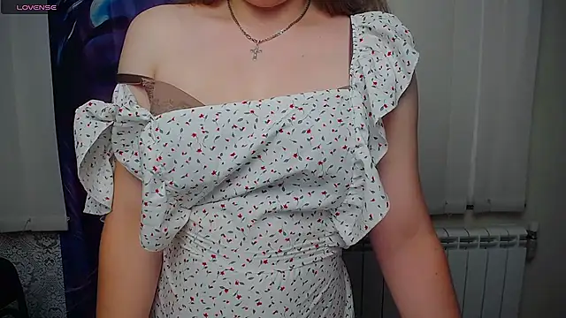 AmandaDimond  online show from June 23, 2026, 11:30 am