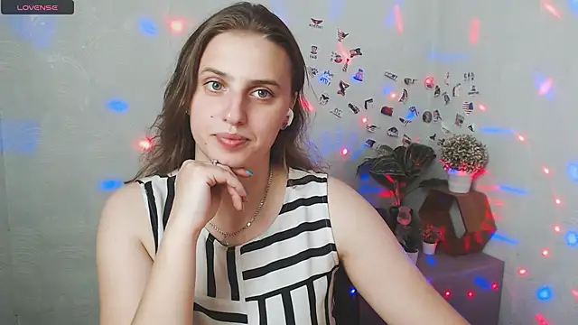 AmandaDimond  online show from June 24, 2026, 1:10 pm