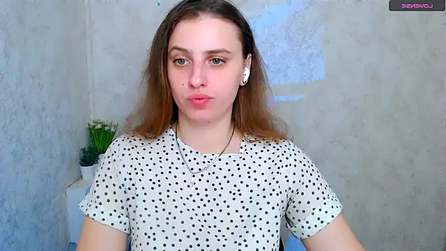 AmandaDimond  online show from March 30, 2026, 12:39 pm