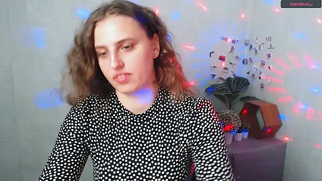 AmandaDimond  online show from June 10, 2026, 1:12 pm