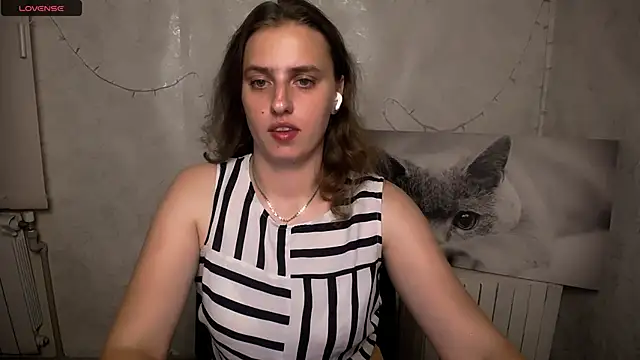 AmandaDimond  online show from August 5, 2026, 1:38 pm